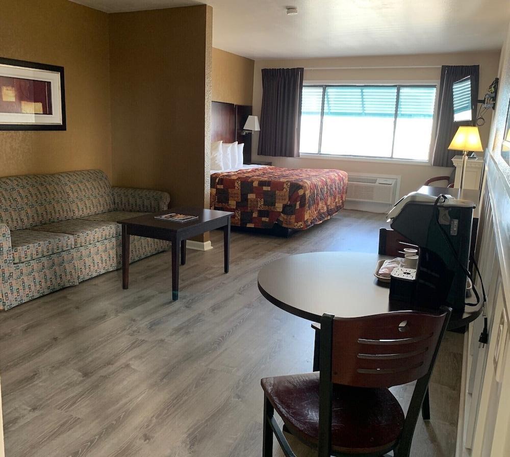 Rodeway Inn & Suites 낙스헤드 외부 사진
