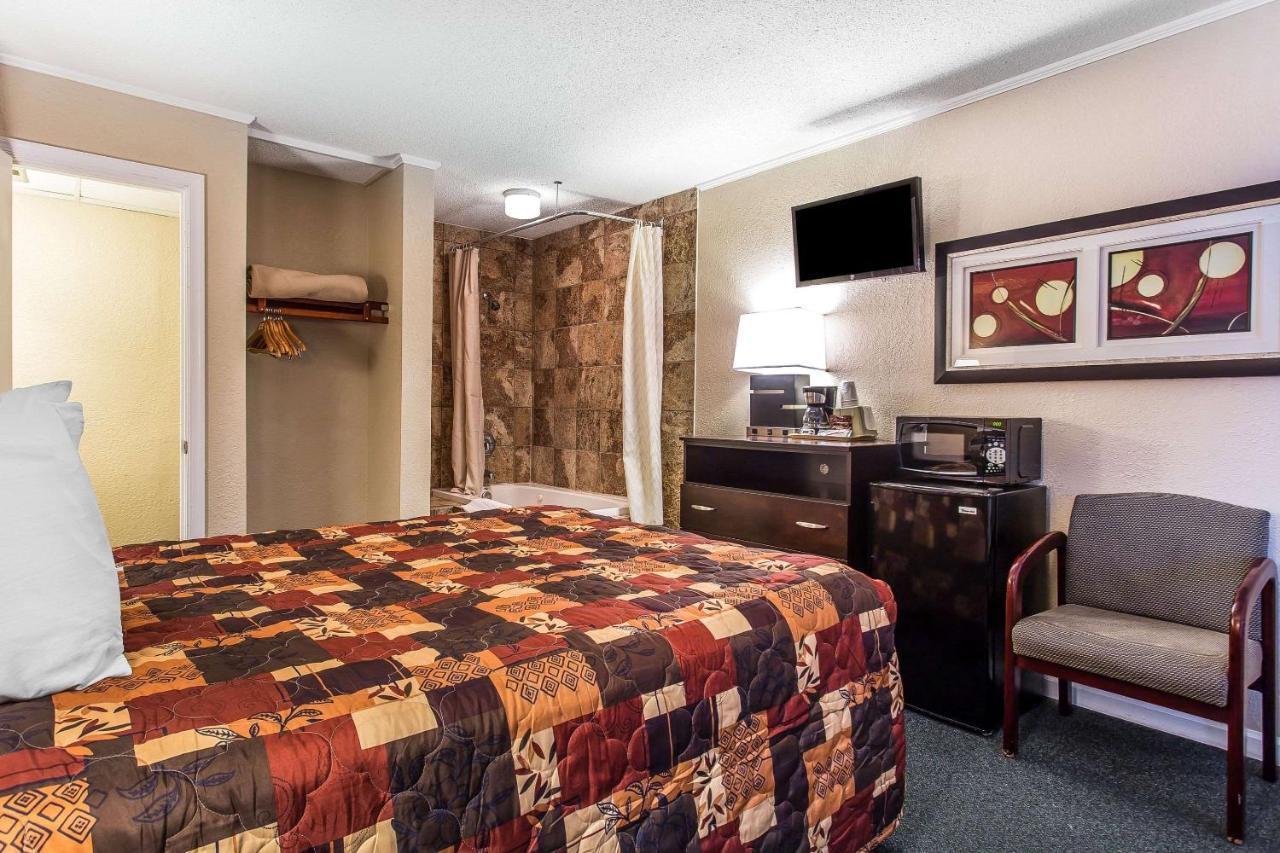 Rodeway Inn & Suites 낙스헤드 외부 사진